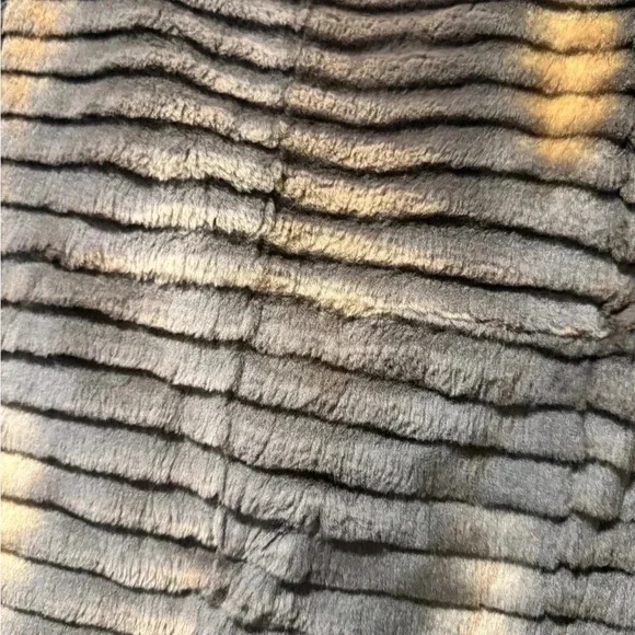 Krio Wool and Fur Coat - Picture 7 of 12